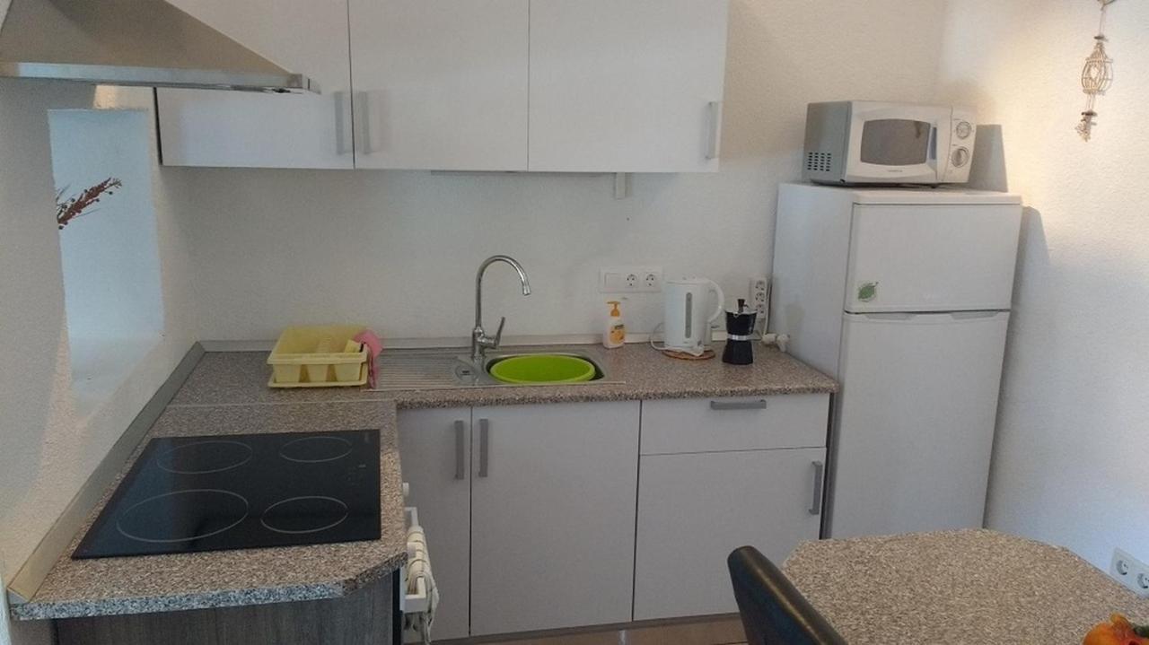 Apartments And Rooms By The Sea Stara Novalja, Pag - 6303 Exterior photo