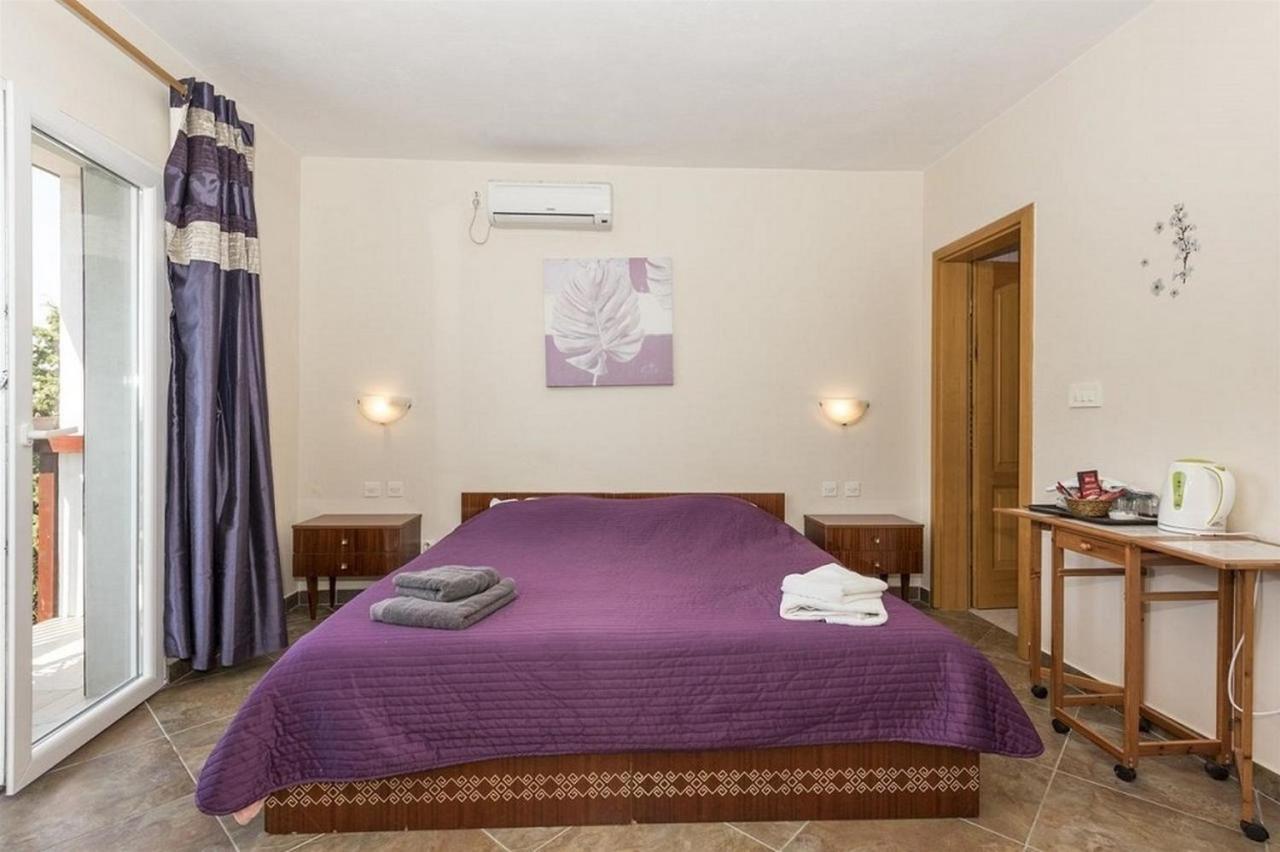 Apartments And Rooms By The Sea Stara Novalja, Pag - 6303 Exterior photo